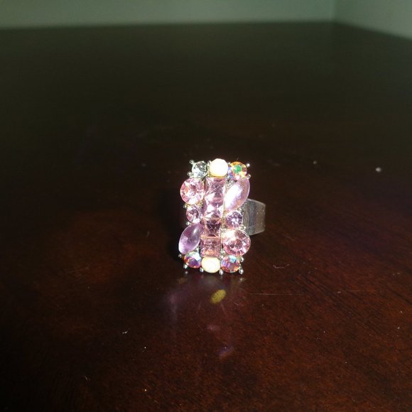 Pink beaded ring- costume jewelry - Picture 2 of 10